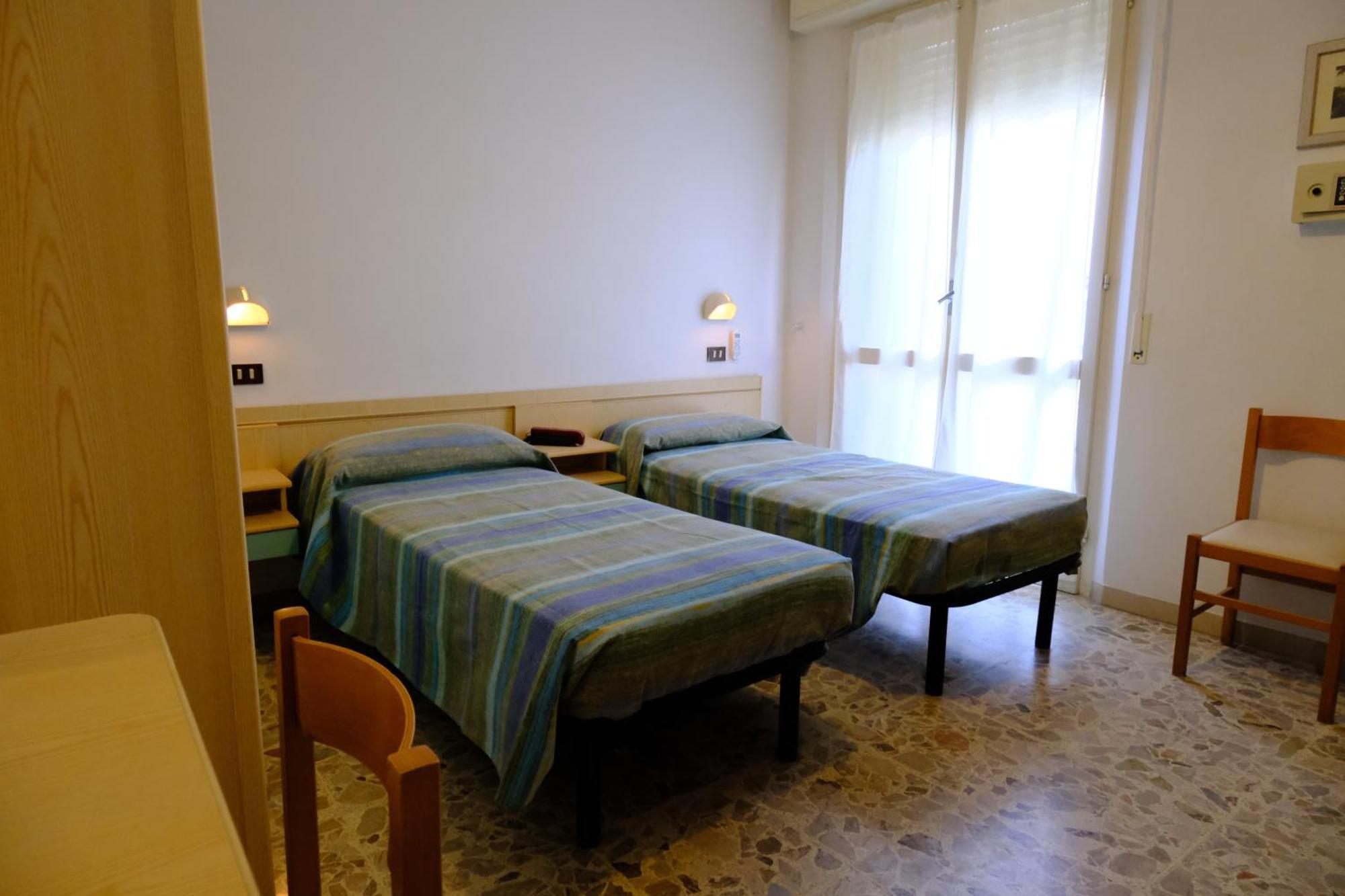 Hotel Chiara Rimini Kültér fotó